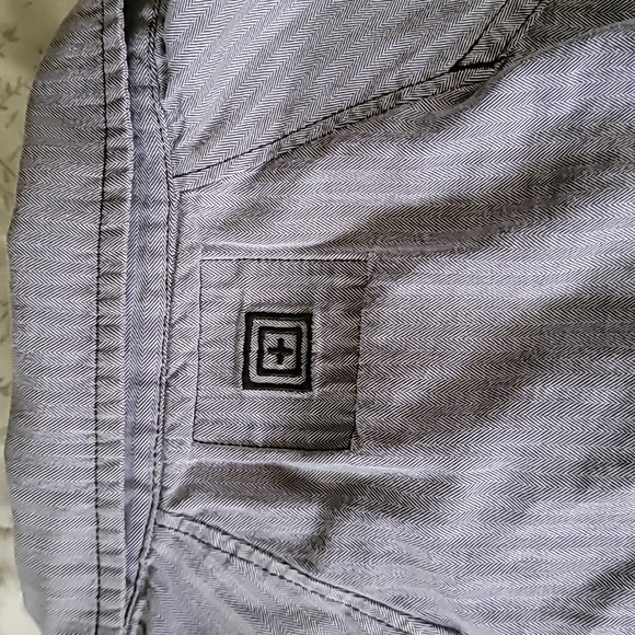 5.11 shirt / jacket /utility shirt, small - Picture 3 of 9
